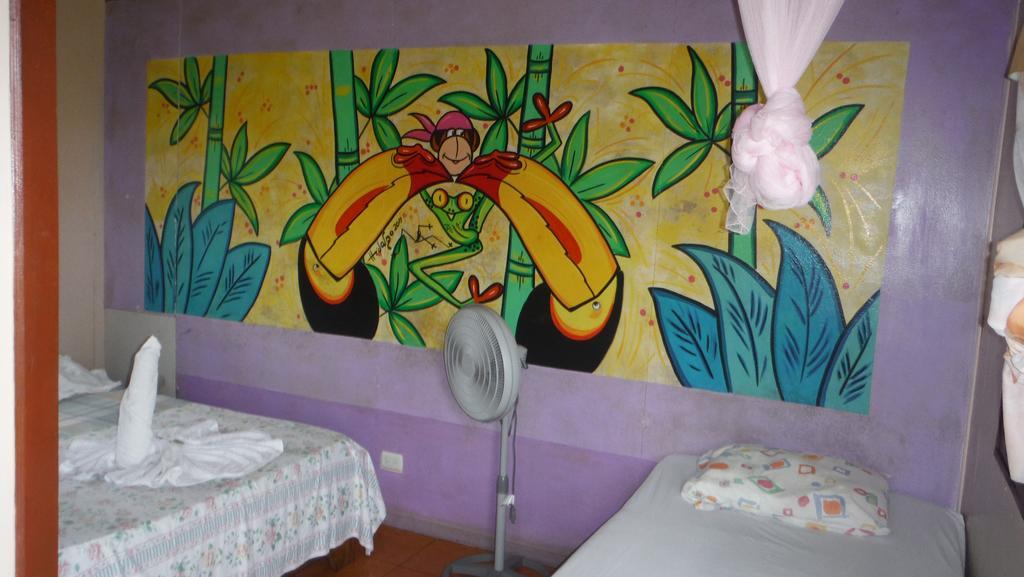 Cabinas Miss Miriam 1 Tortuguero Exterior photo